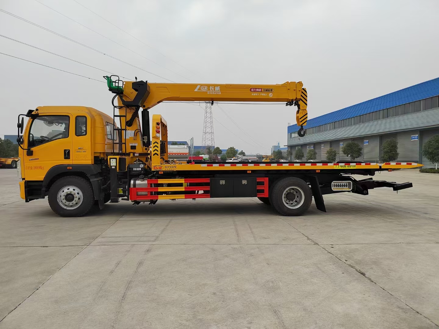 重汽豪沃G5X帶吊清障車