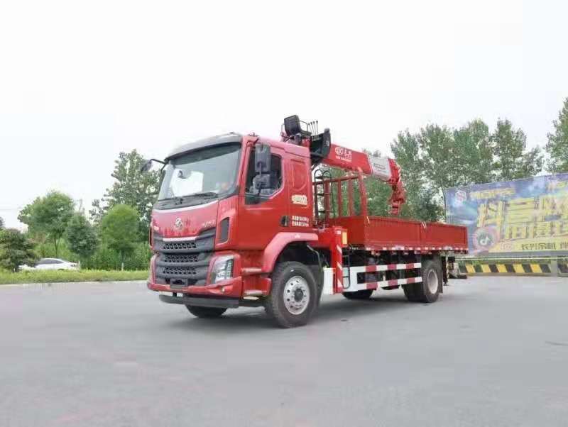 柳汽單橋長興8噸吊機