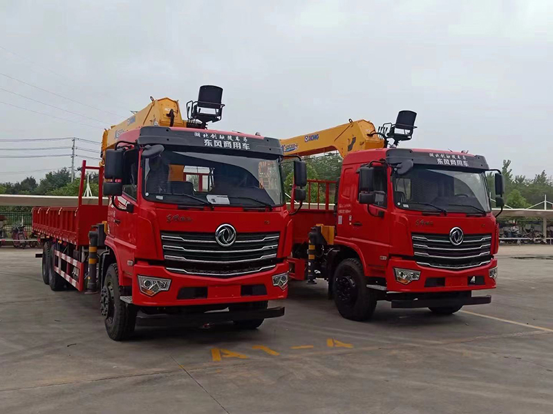 東風(fēng)暢行D3L后八輪隨車吊